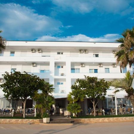 Hotel Besani Durrës Exteriör bild