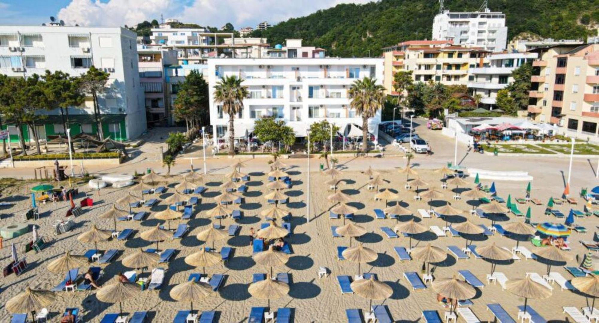 Hotel Besani Durrës Exteriör bild